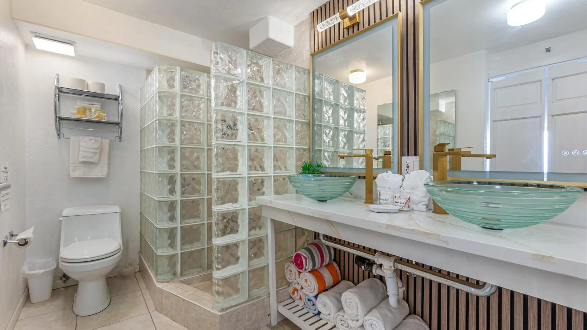 Appartamento Hawaiian Monarch Penthouse 401 By Hawaii Ocean Club Honolulu